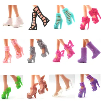 NK venda Quente Boneca Sapatos Coloridos Bonito Salto de Moda Cabides Para Boneca Barbie Acessórios de Alta Qualidade Bebê Teatro de Brinquedo JJ